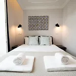 Augusta 229-5e-city Center Apt- Balcony & Elevator アパート リスボン
