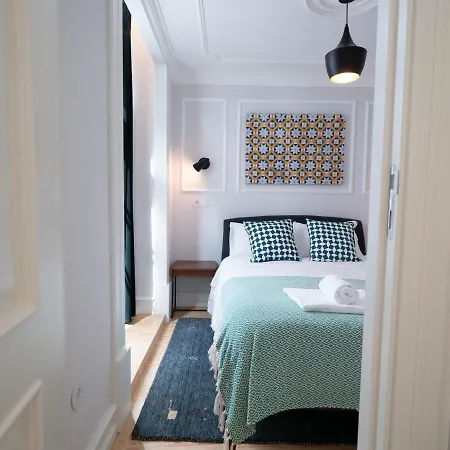 Augusta 229-5e-city Center Apt- Balcony & Elevator * 리스본