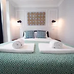 דירה Augusta 229-5e-city Center Apt- Balcony & Elevator ליסבון