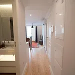 Augusta 229-5e-city Center Apt- Balcony & Elevator דירה