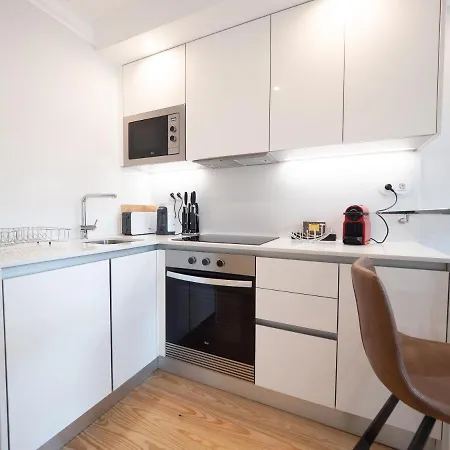 Augusta 229-5e-city Center Apt- Balcony & Elevator Lisbona