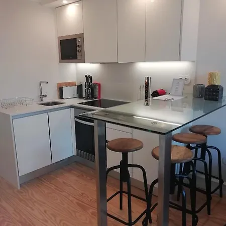 Augusta 229-5e-city Center Apt- Balcony & Elevator